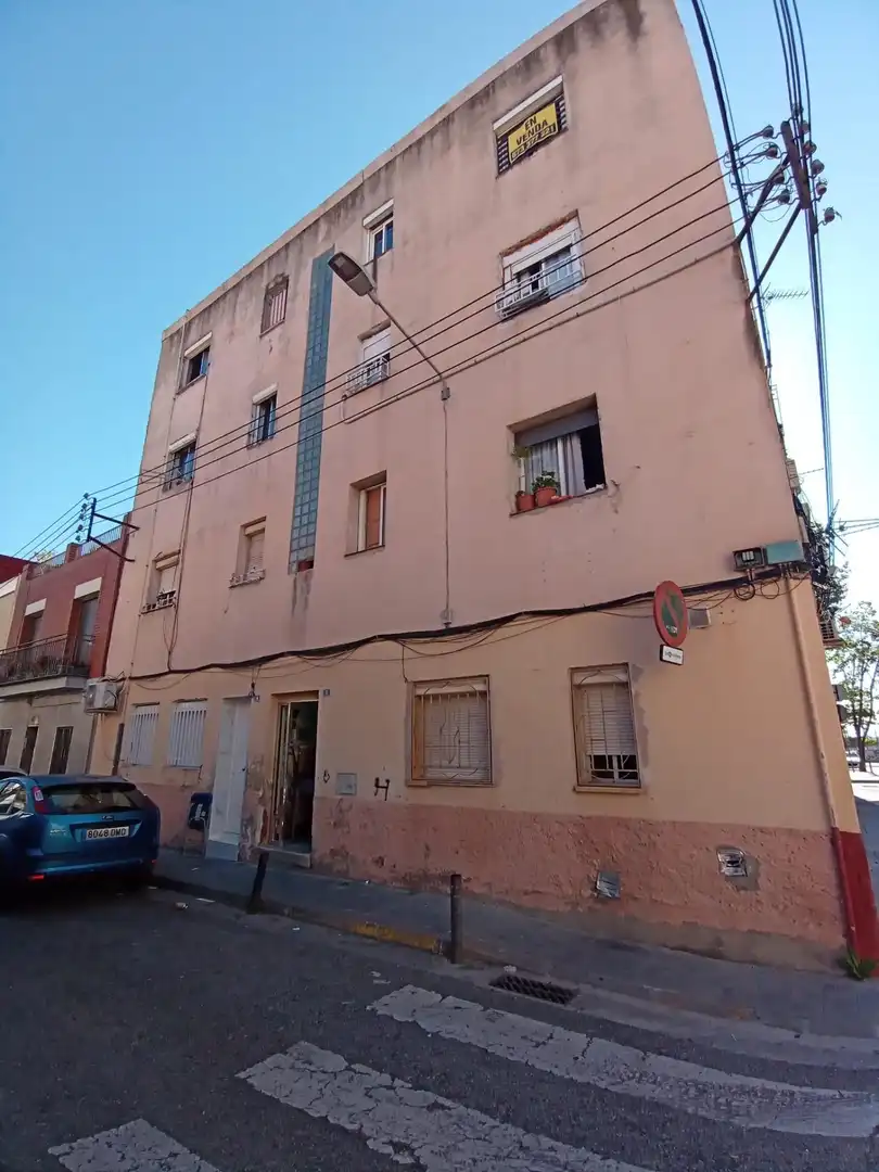 Vista exterior de Pis en venda en Sabadell