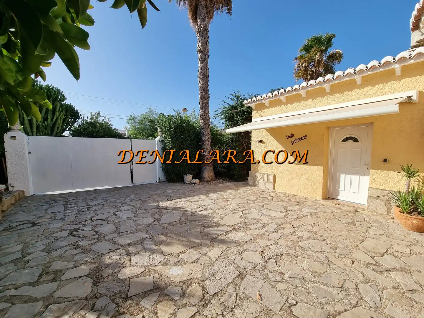 Vista exterior de Casa o chalet en venta en Els Poblets, Alicante