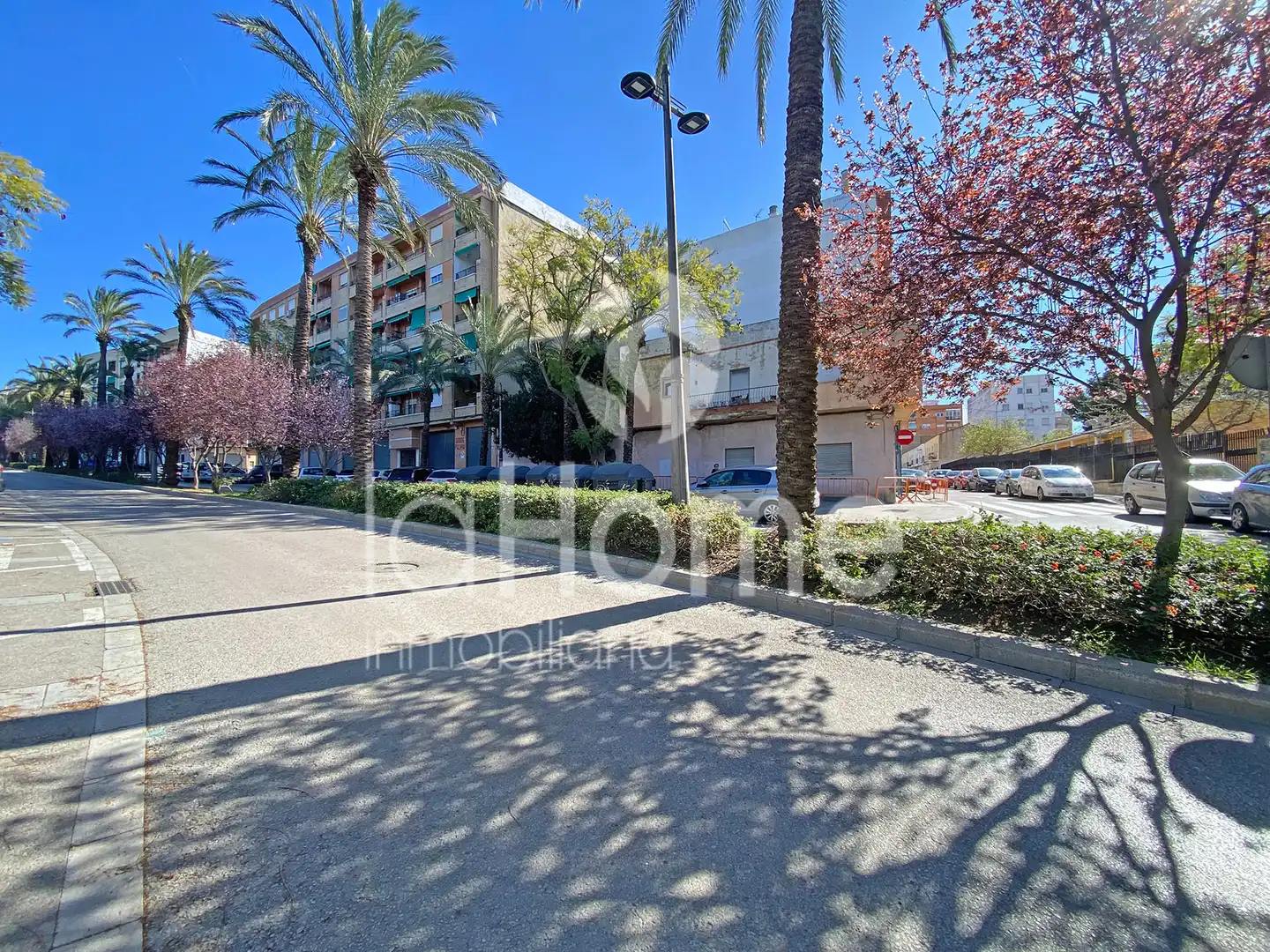 Vista exterior de Casa o xalet en venda en Paterna amb Aire condicionat i Terrassa