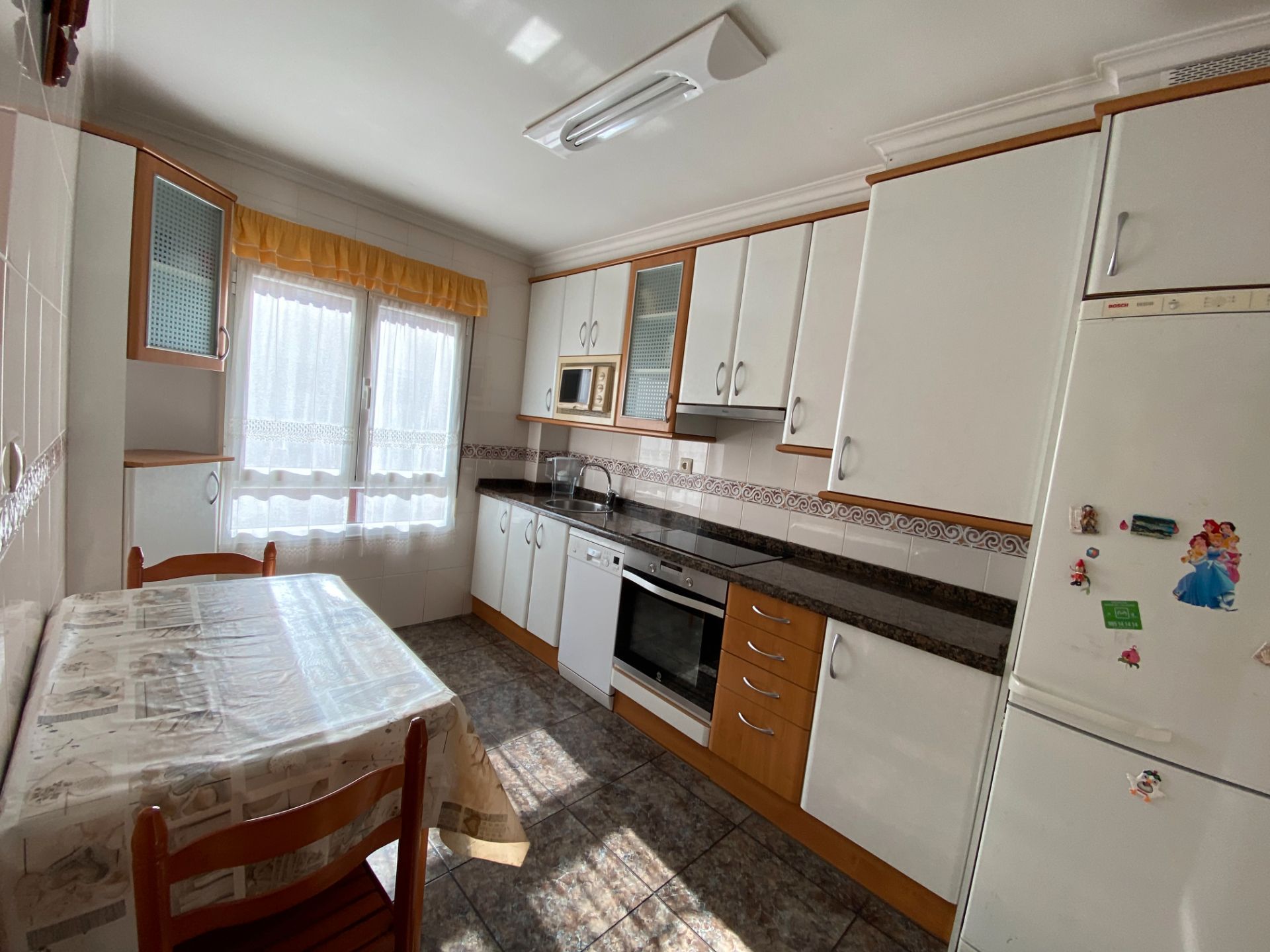 Cocina de Piso en venta en Gijón  con Calefacción, Parquet y Amueblado