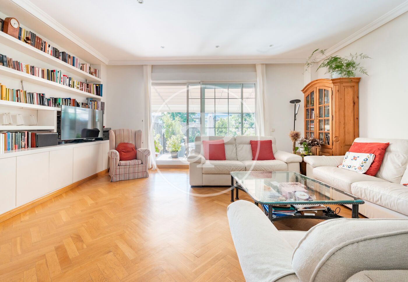 Living room of Single-family semi-detached for sale in San Sebastián de los Reyes  with Air Conditioner, Heating and Private garden