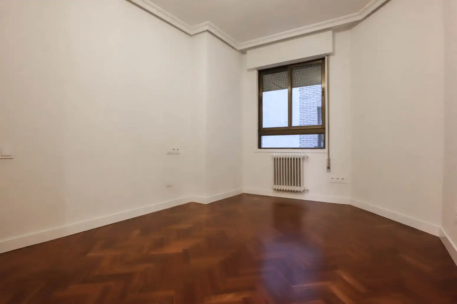 Schlafzimmer von Wohnung zur Miete in Oviedo  mit Heizung und Parkett