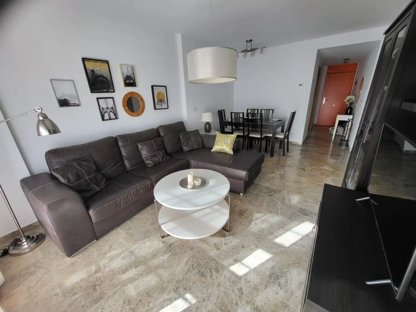 Sala d'estar de Pis de lloguer en Málaga amb Aire condicionat, Terrassa i Piscina
