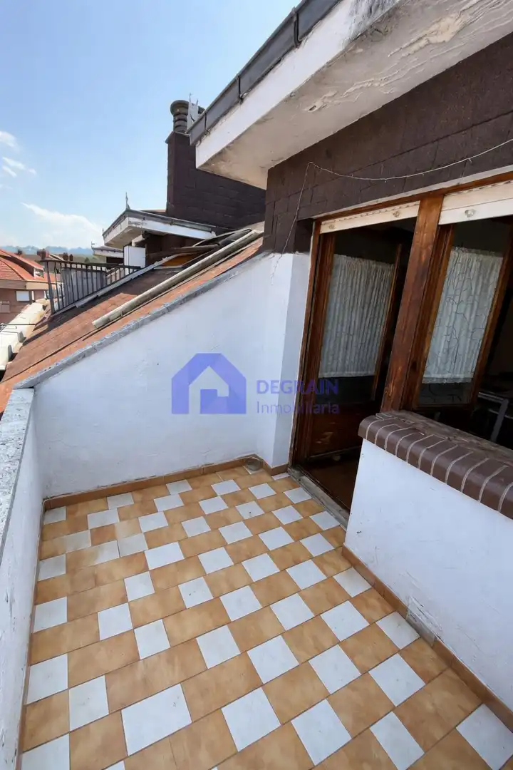 Balcony of Attic for sale in Langreo  with Terrace and Storage room