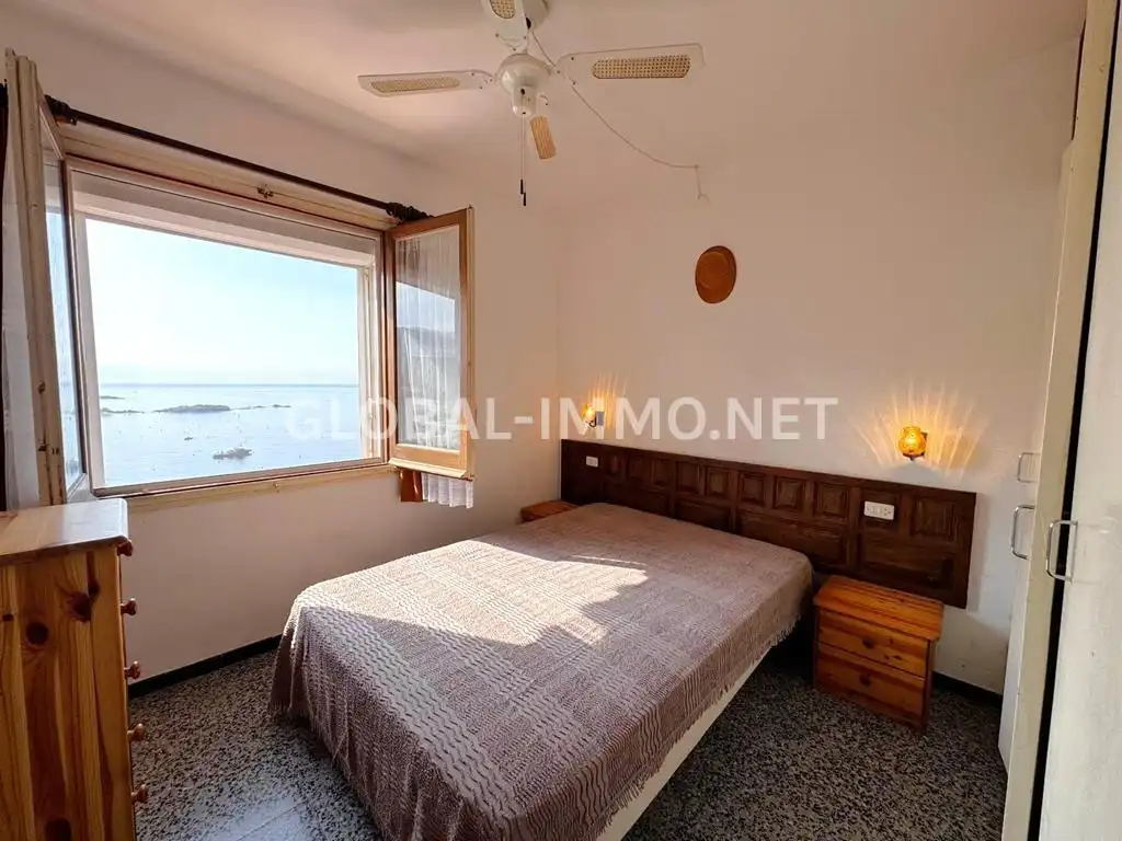 Schlafzimmer von Wohnungen zum Verkauf in Roses mit Terrasse und Möbliert