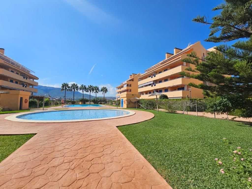 Vista exterior de Àtic en venda en Vera amb Aire condicionat, Calefacció i Jardí privat