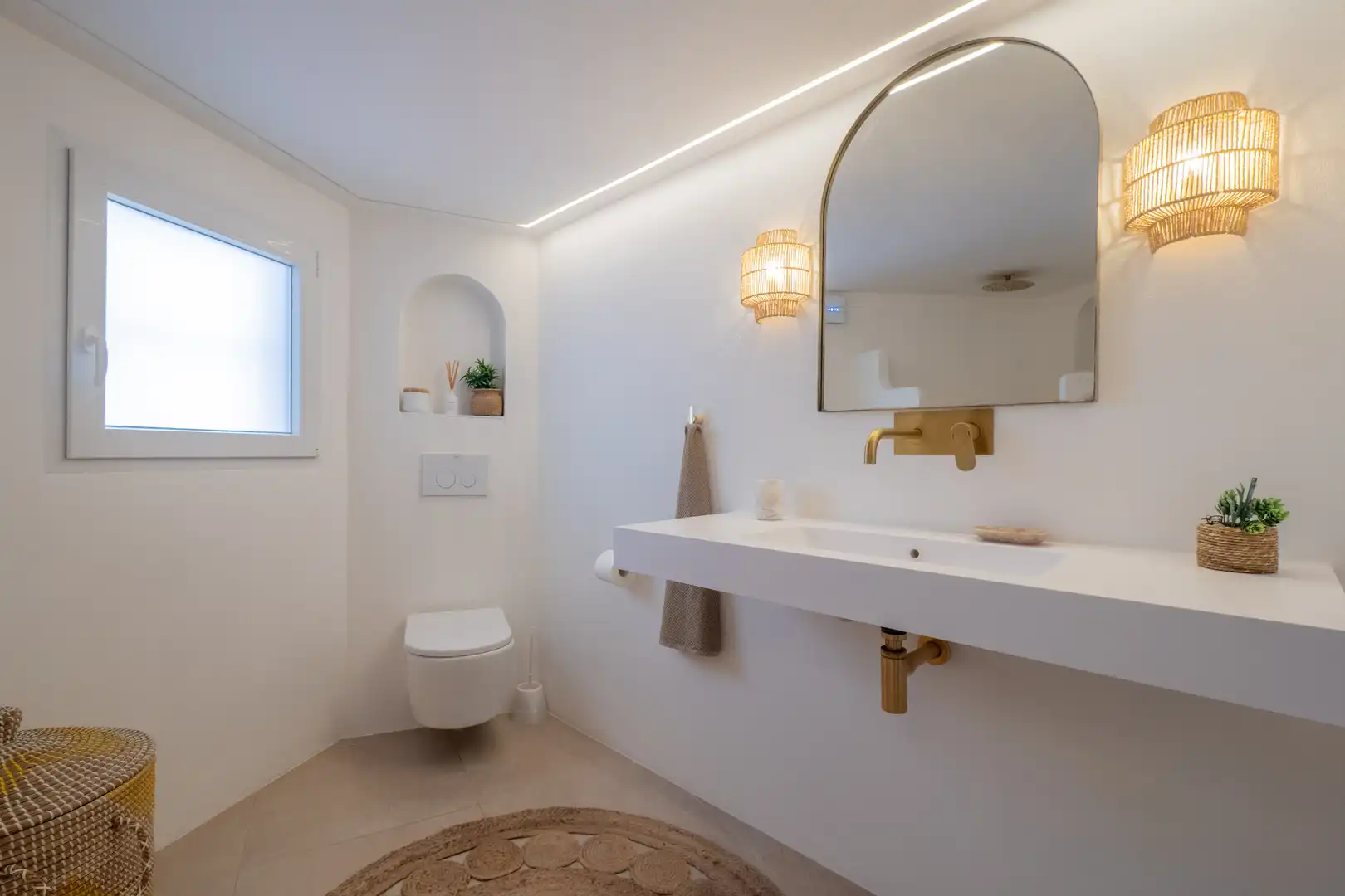 Baño de Dúplex de alquiler en Mogán con Aire acondicionado, Terraza y Amueblado