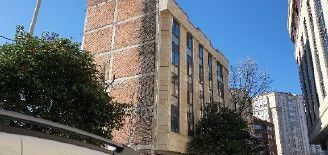 Vista exterior de Edifici en venda en Vigo 