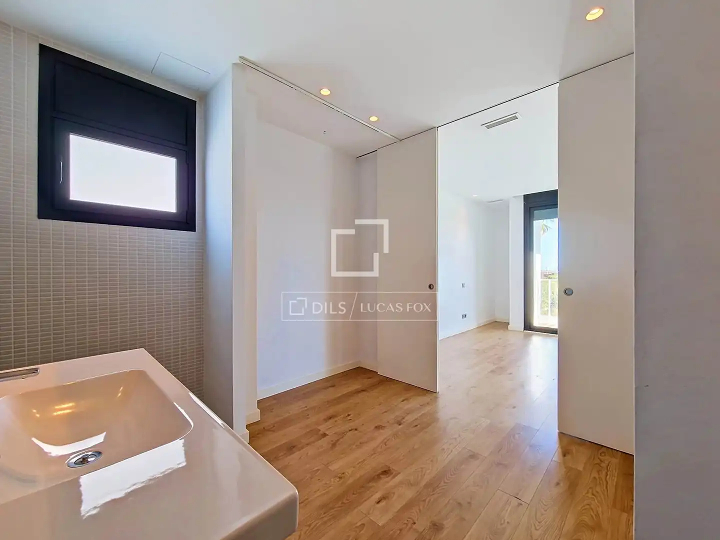 Haus oder Chalet zum Verkauf in Vilanova i la Geltrú mit Klimaanlage, Heizung und Privatgarten