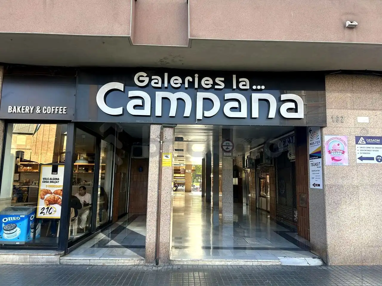 Business premises for sale in De Les Corts Catalanes, imagen 51