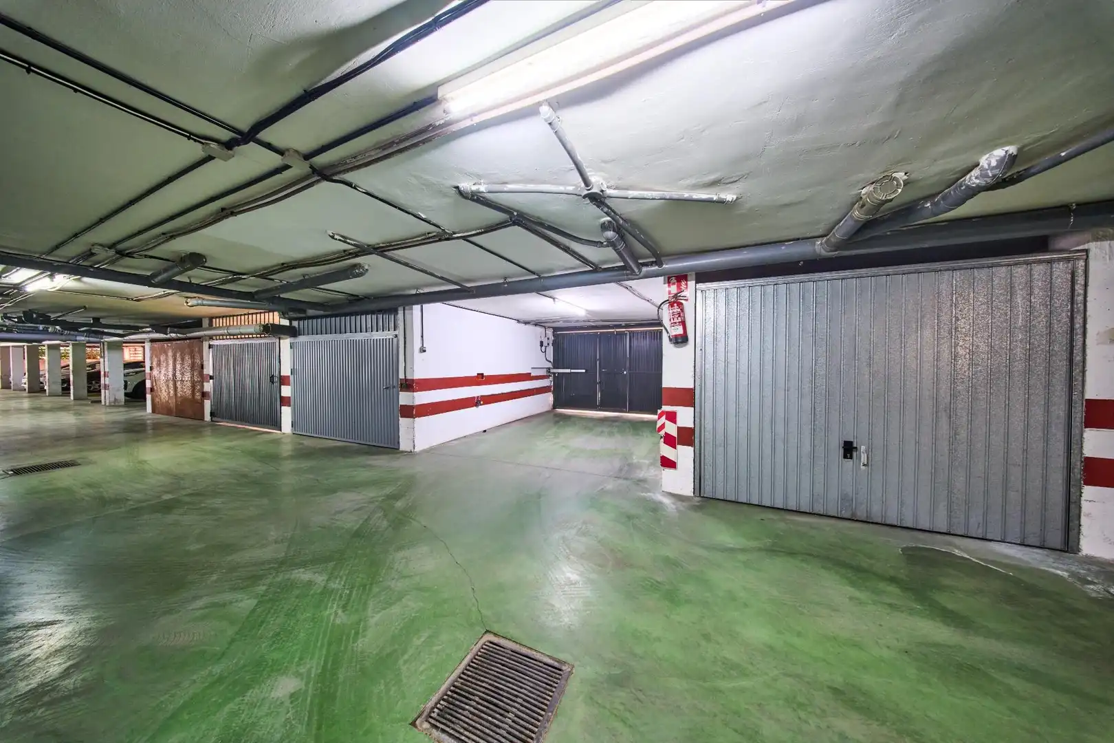 Parkplatz von Garage zum Verkauf in La Zubia