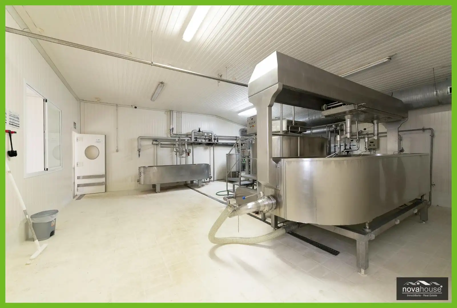 Cocina de Nave industrial en venta en Málaga