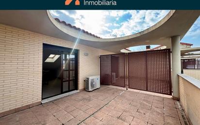 Exterior view of Single-family semi-detached for sale in Zuera  with Air Conditioner, Heating and Terrace