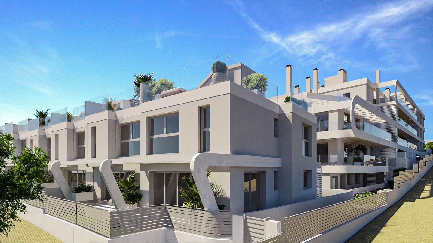 Vista exterior de Casa adosada en venda en Estepona amb Aire condicionat, Calefacció i Jardí privat