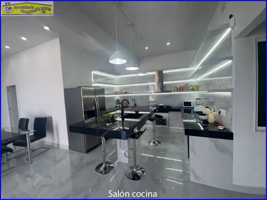 Cocina de Casa o chalet en venta en Orihuela con Aire acondicionado, Jardín privado y Terraza