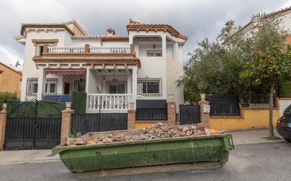 Exterior view of Single-family semi-detached for sale in Huétor Vega  with Heating, Terrace and Storage room