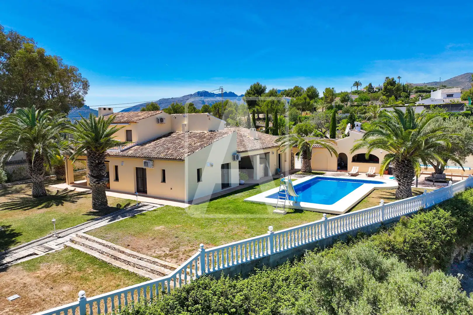 Vista exterior de Finca rústica en venta en Benissa con Aire acondicionado, Calefacción y Jardín privado
