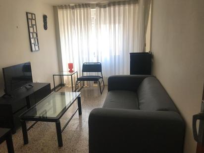 Living room of Flat to rent in  Zaragoza Capital  with Heating, Furnished and Oven