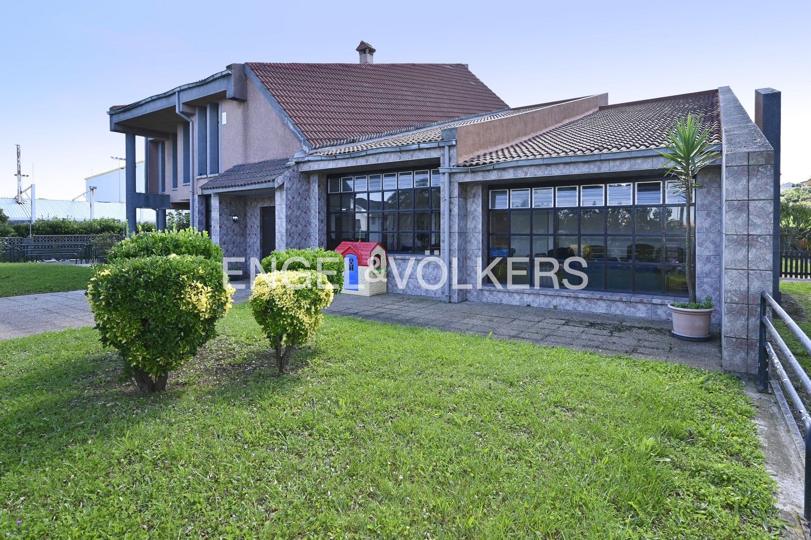 Exterior view of House or chalet for sale in Santander  with Air Conditioner, Heating and Private garden