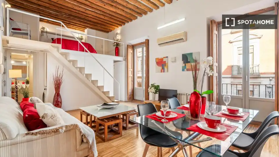 Wohnung mit Terrasse zur Miete in Centro