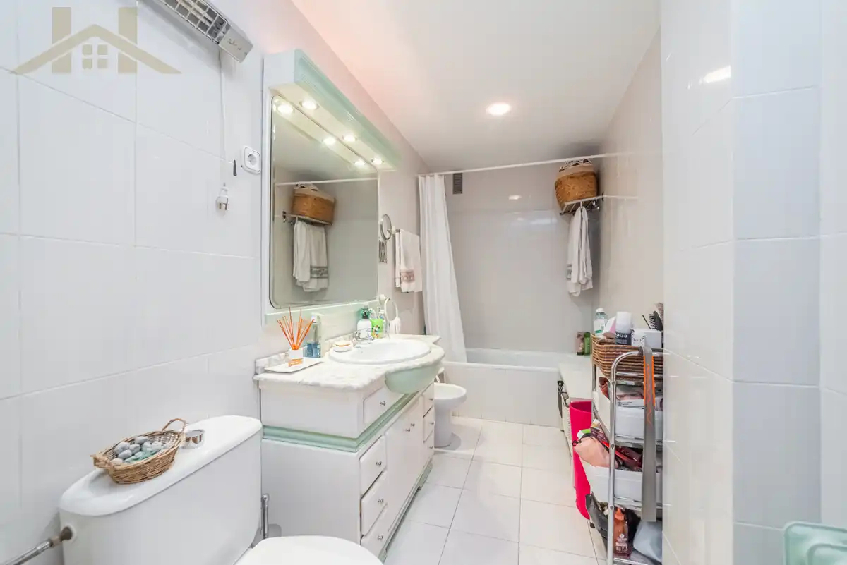 Baño de Piso en venta en Torrejón de Ardoz con Calefacción y Piscina comunitaria
