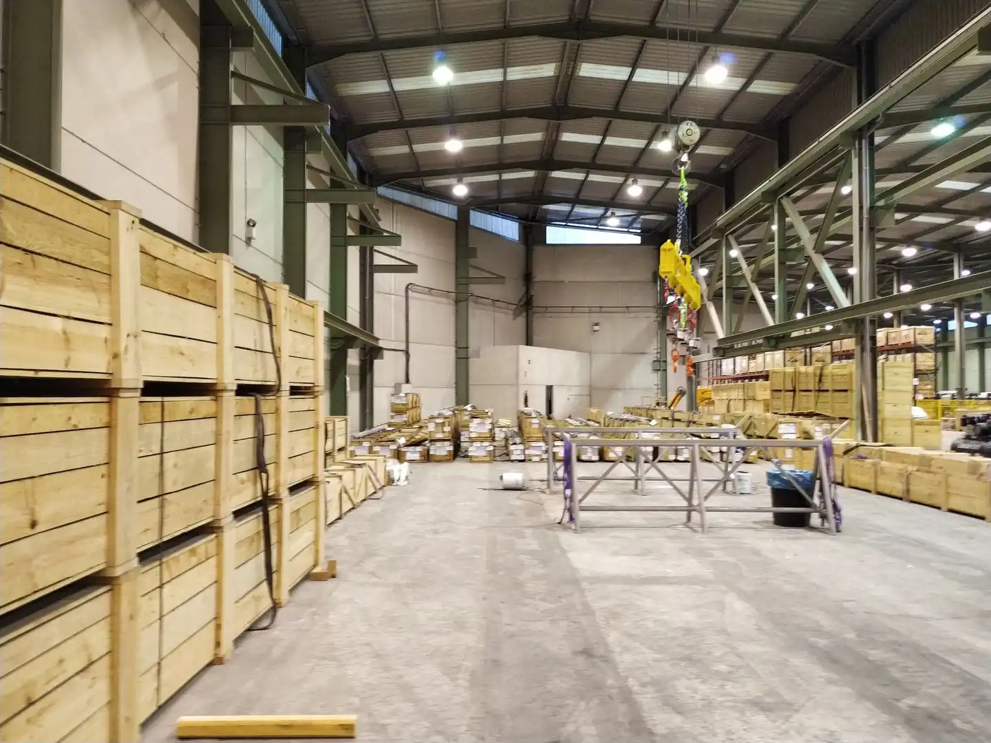 Fabrikhallen zum Verkauf in Bárcena de Cicero