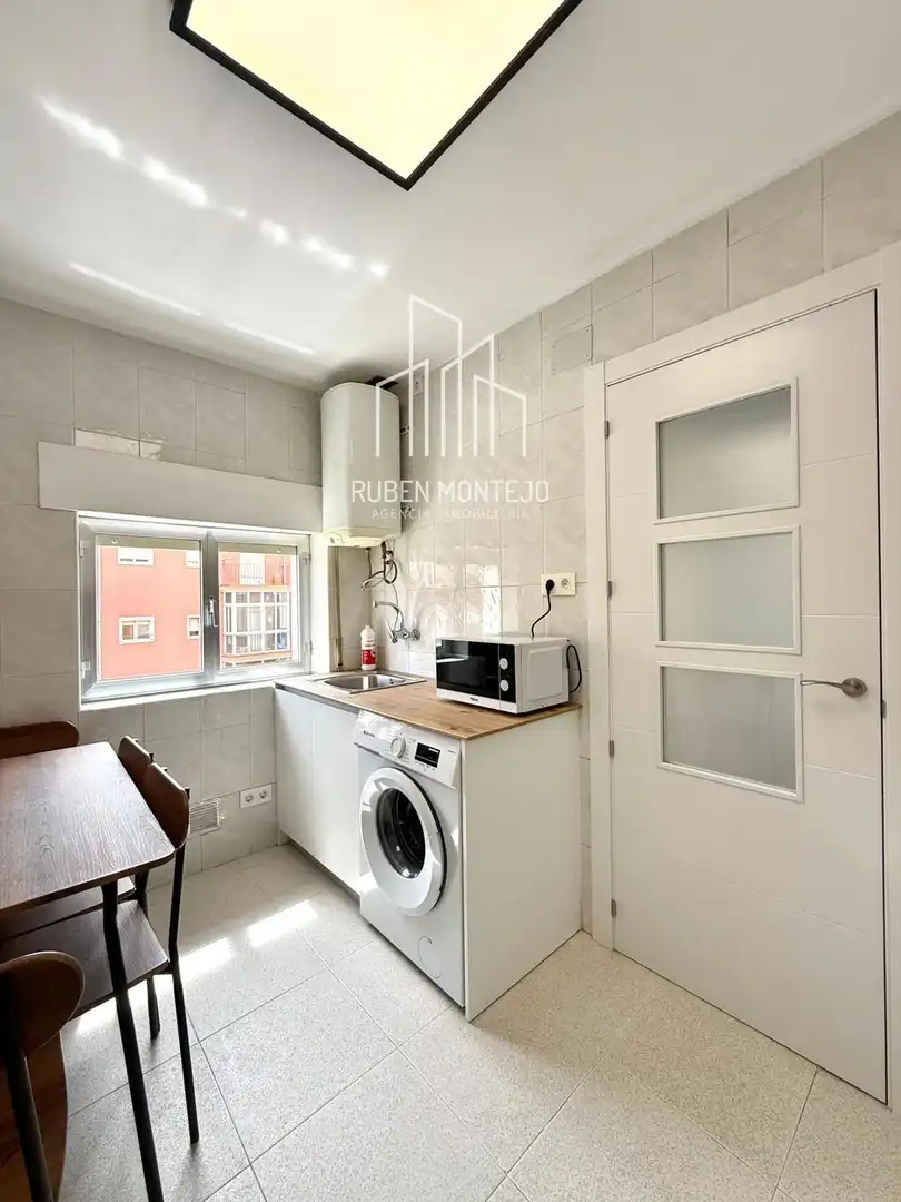 Cocina de Piso en venta en Salamanca con Calefacción, Amueblado y Horno
