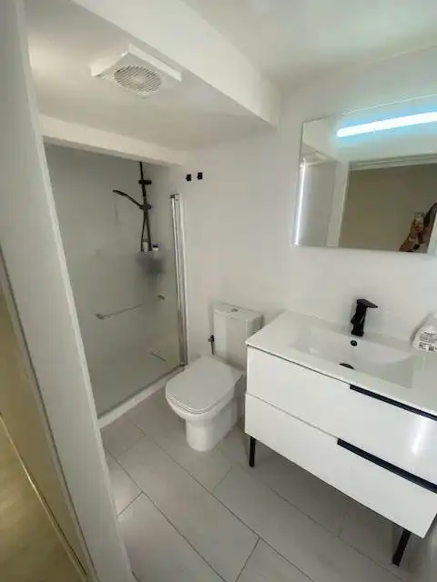 Bany de Apartament en venda en Salamanca amb Aire condicionat, Calefacció i Parquet