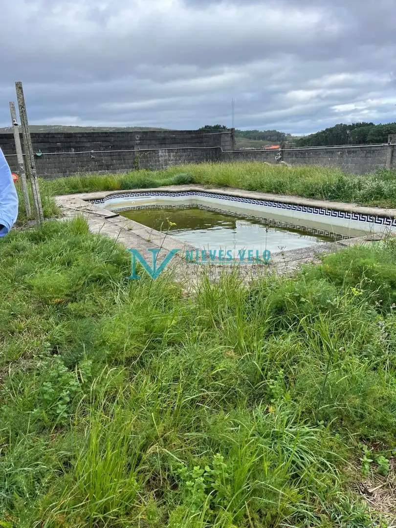 Piscina de Casa o xalet en venda en Malpica de Bergantiños amb Calefacció