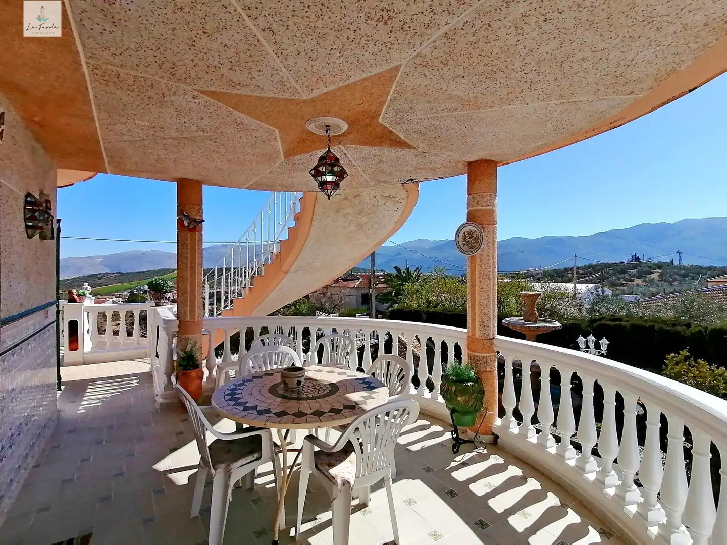Terrassa de Casa o xalet en venda en Loja amb Jardí privat, Terrassa i Traster