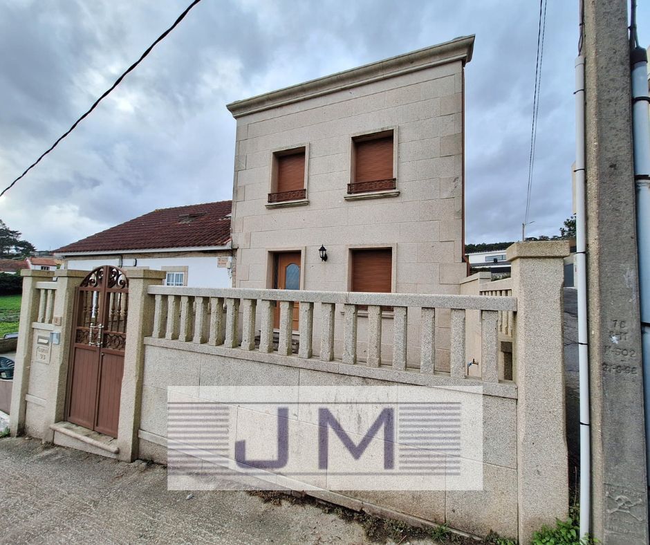 Vista exterior de Casa o chalet en venta en Ribeira con Terraza