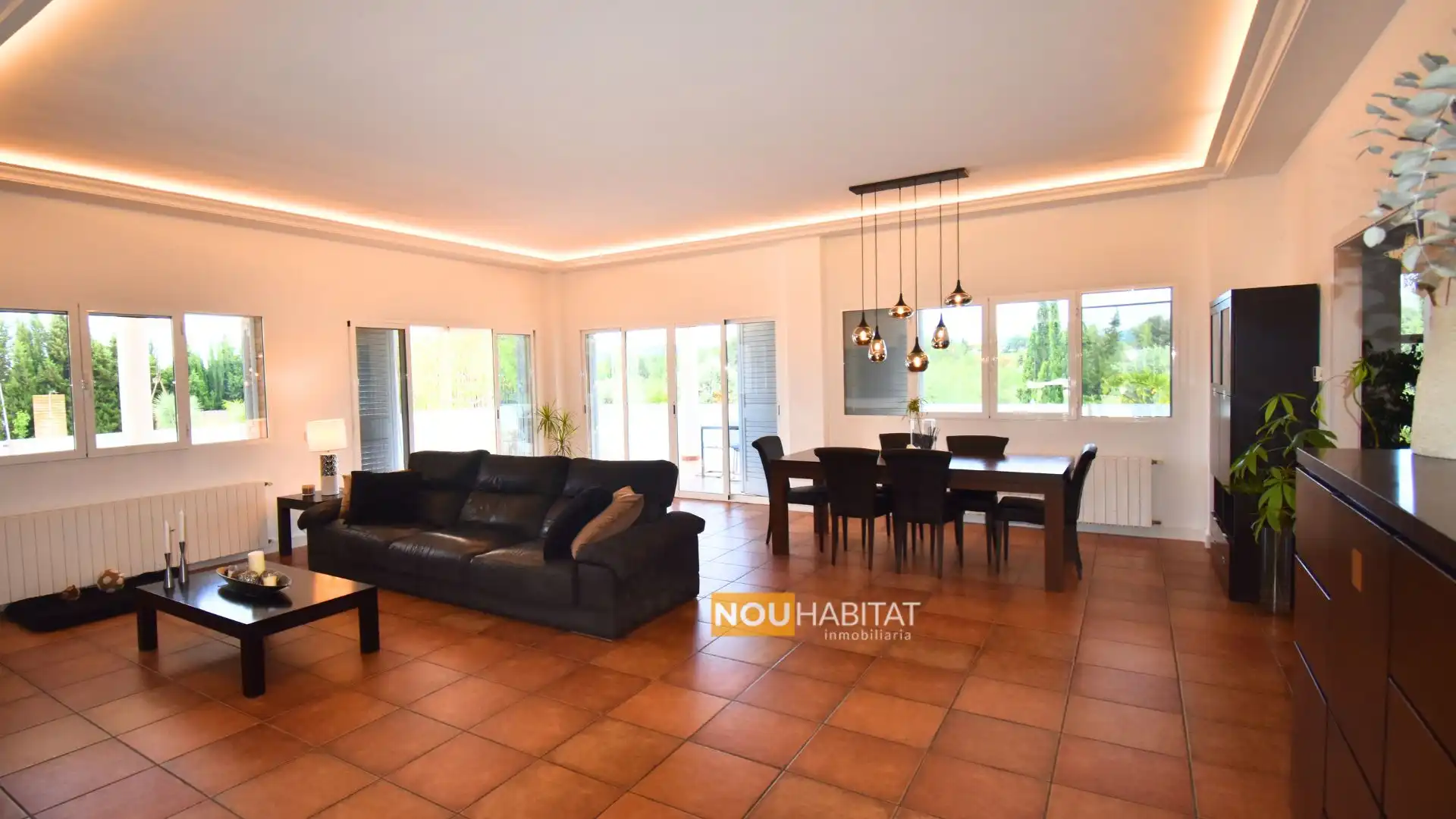 Sala de estar de Casa o chalet en venta en Turís con Aire acondicionado, Calefacción y Jardín privado
