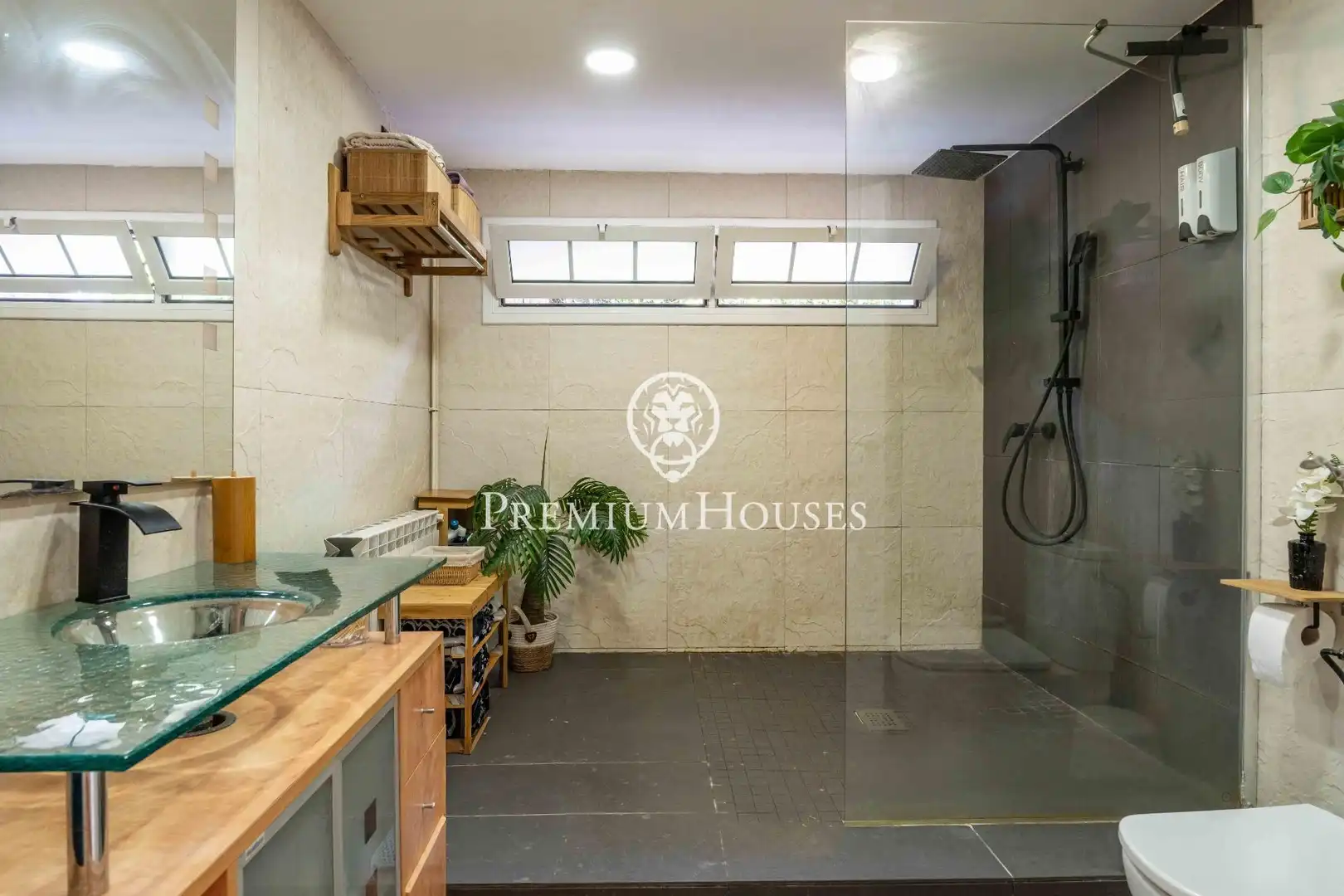Baño de Planta baja en venta en Sitges con Calefacción, Jardín privado y Terraza
