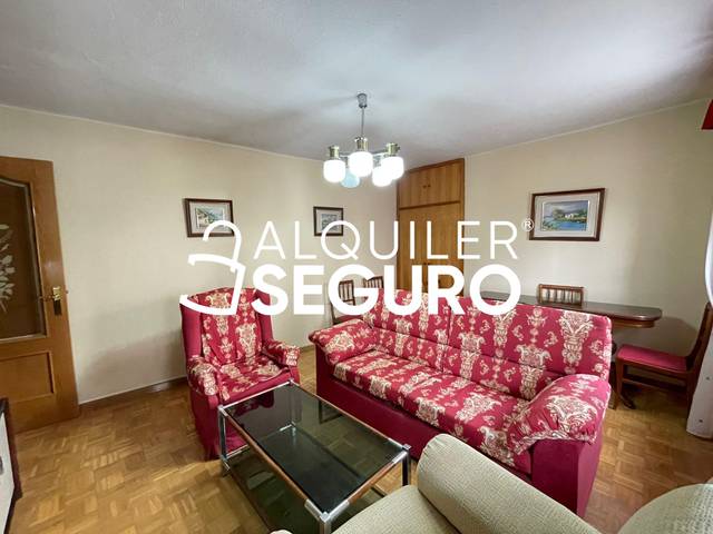 Piso en Alquiler en Cost.ª de los Olivos en Puerta del Ángel