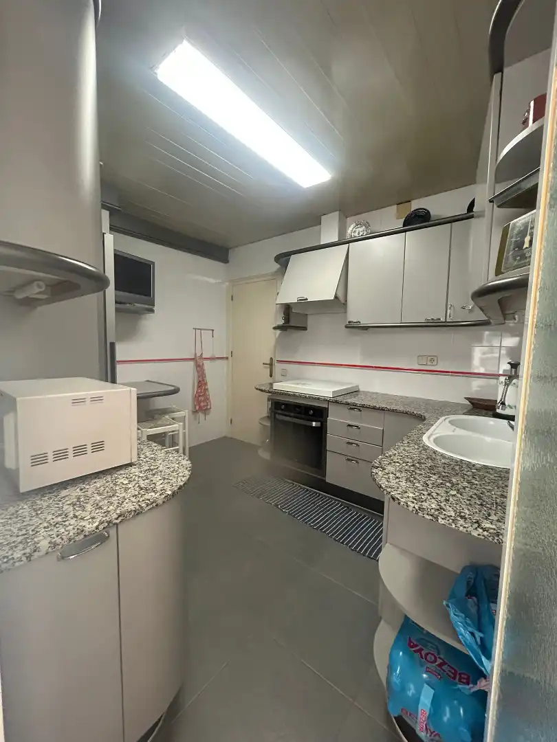 Küche von Wohnung zum Verkauf in Barcelona mit Klimaanlage, Heizung und Möbliert