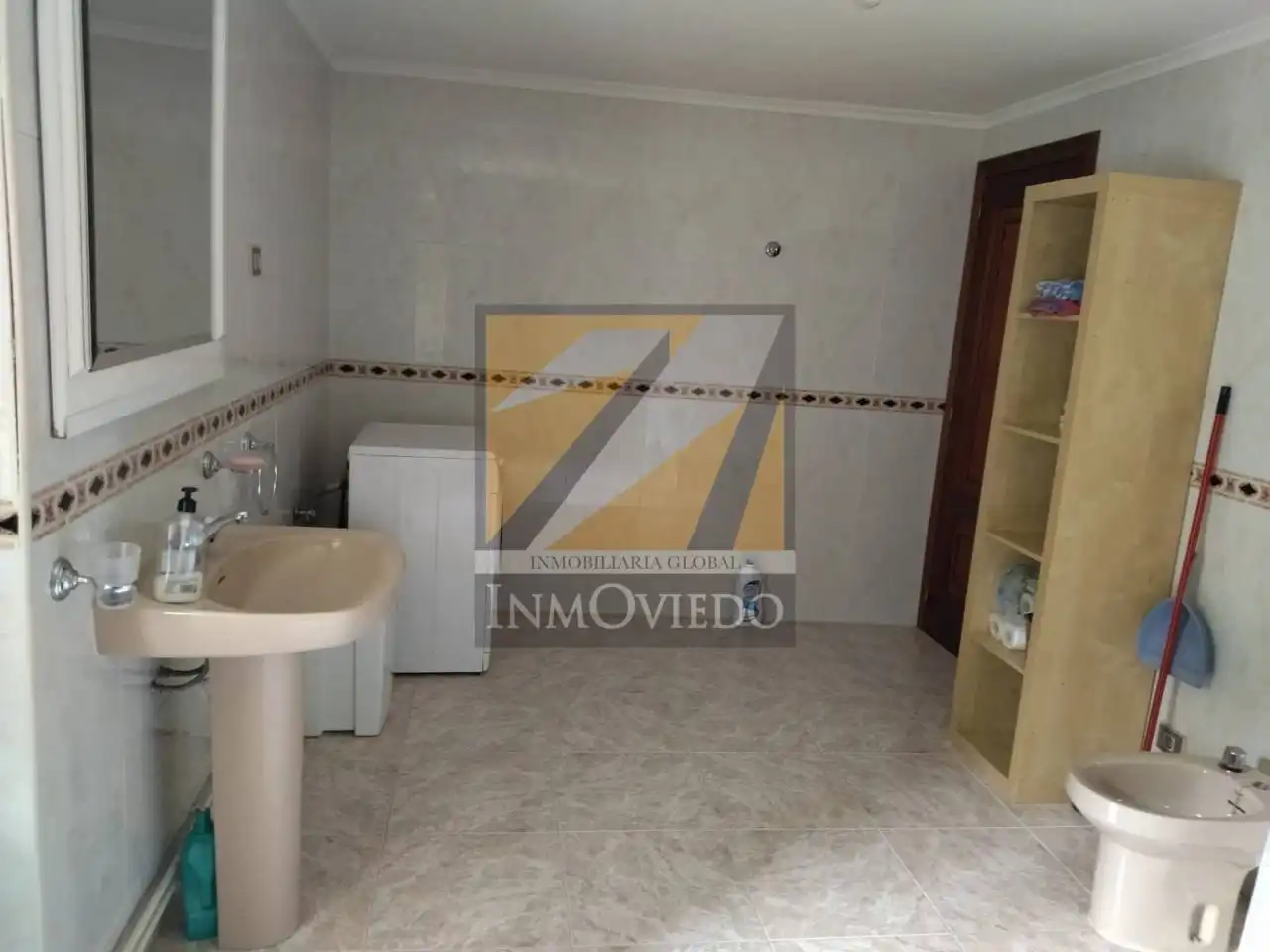 Cuina de Casa o xalet en venda en Cospeito amb Calefacció, Jardí privat i Parquet