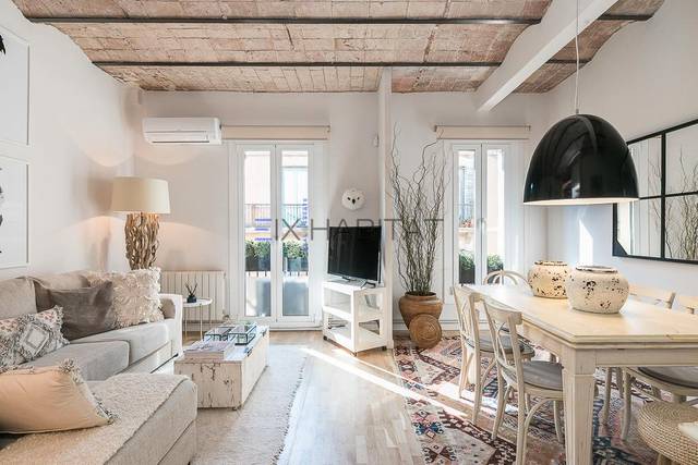 Piso en Alquiler en Carrer Gran de Gràcia en Vila de Gràcia