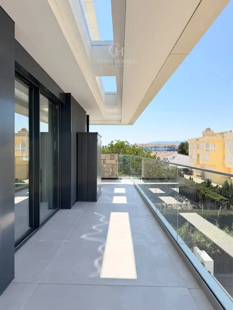 Terraza de Ático en venta en Dénia con Aire acondicionado, Calefacción y Jardín privado