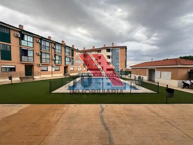 Piscina de Pis en venda en Fuensalida amb Balcó i Piscina comunitària