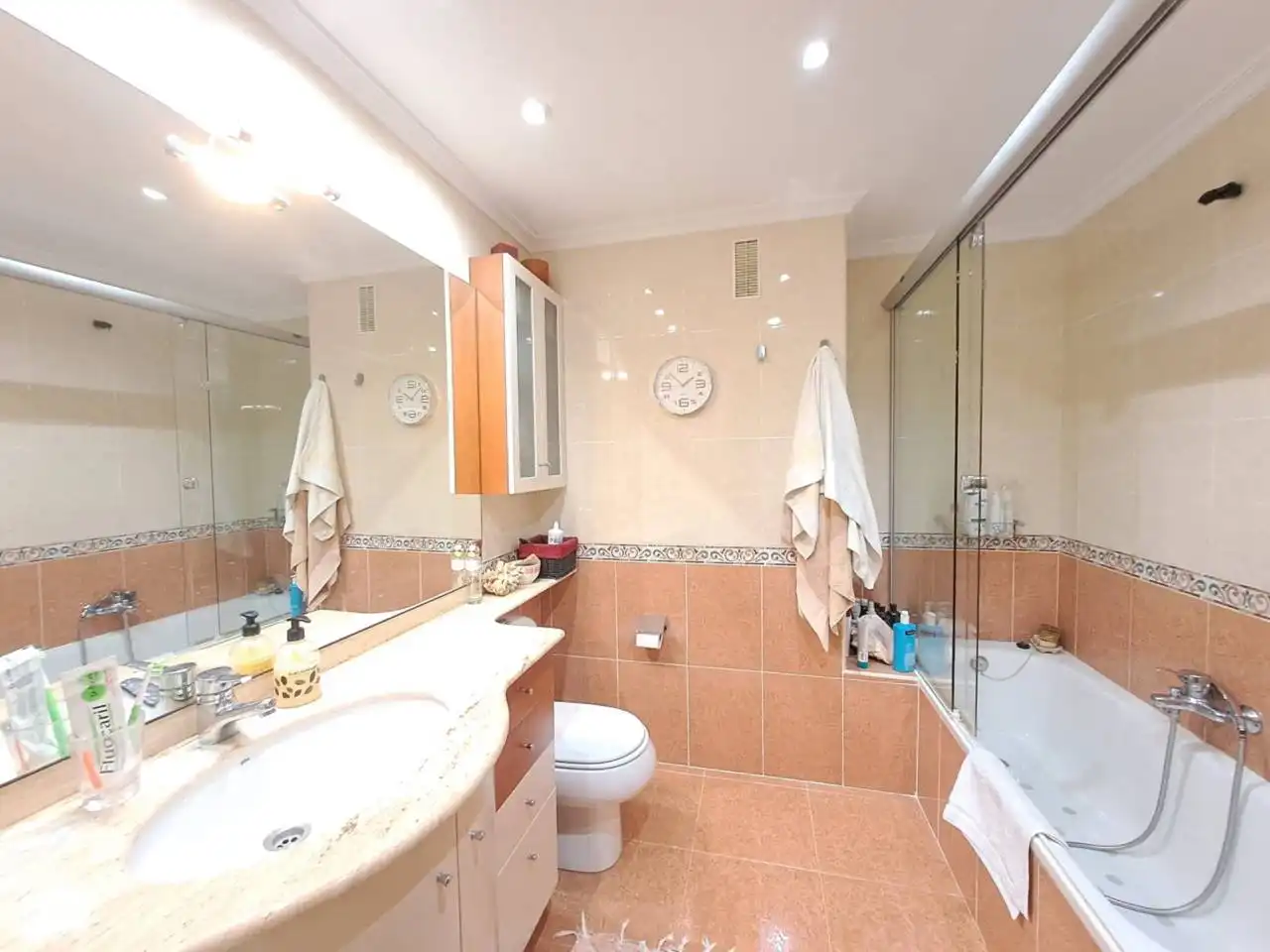 Bany de Pis en venda en Burgos amb Calefacció, Parquet i Terrassa