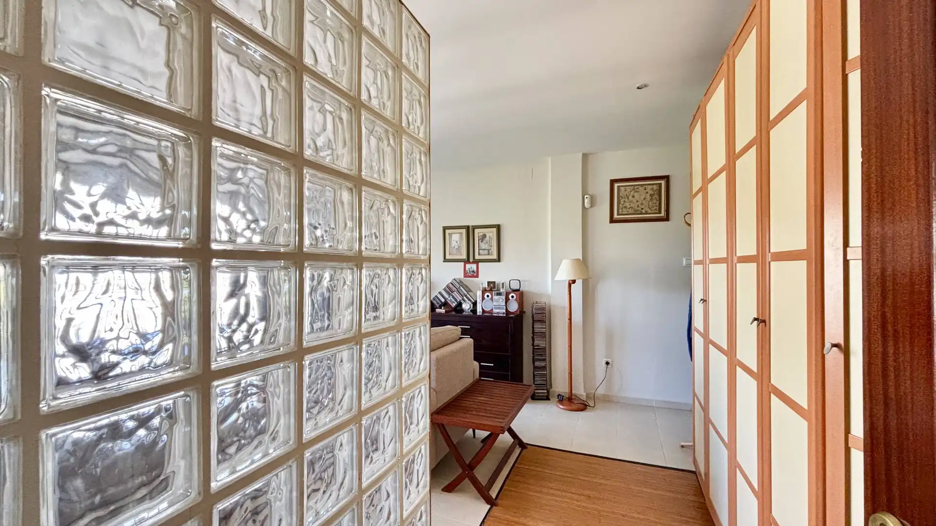 Piso en venta en Valencia con Balcón