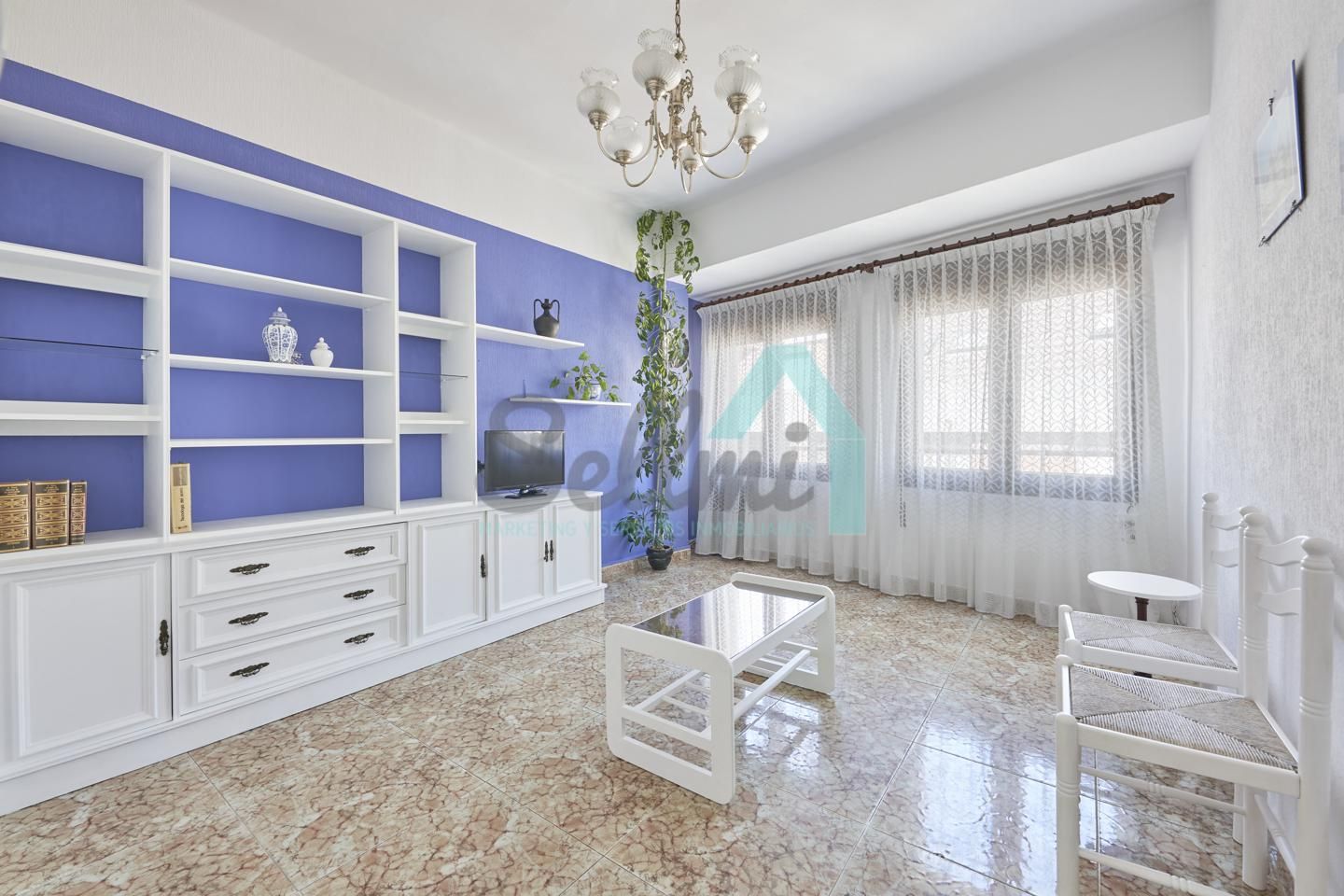 Habitación de Piso de alquiler en Gijón  con Amueblado