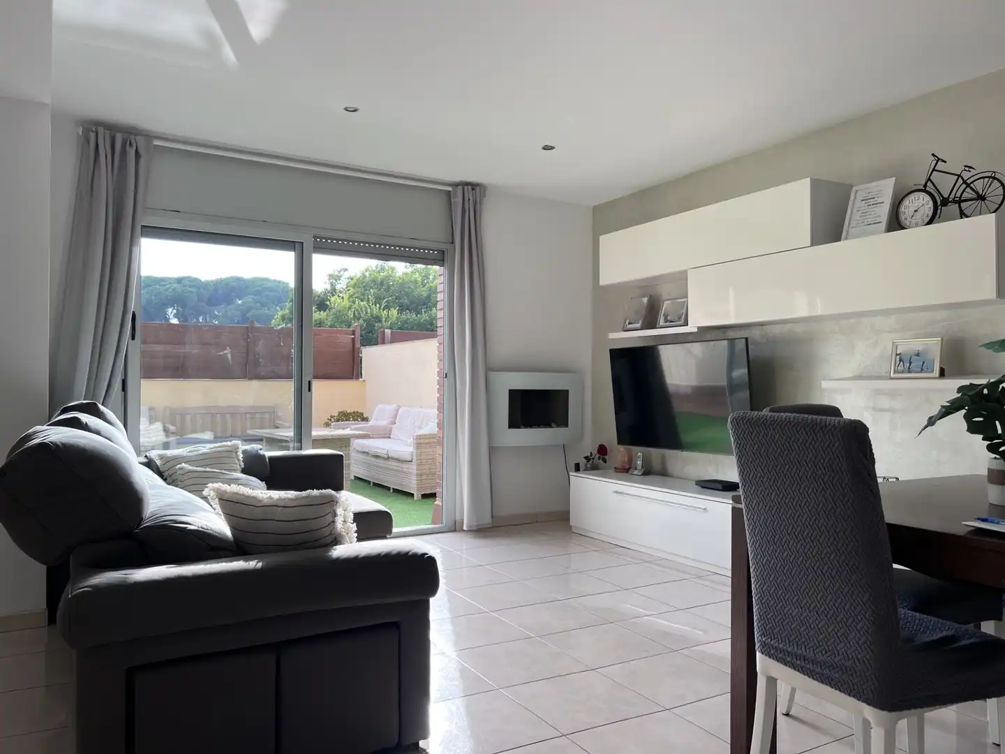 Sala de estar de Casa o chalet en venta en Canet de Mar con Aire acondicionado, Calefacción y Terraza