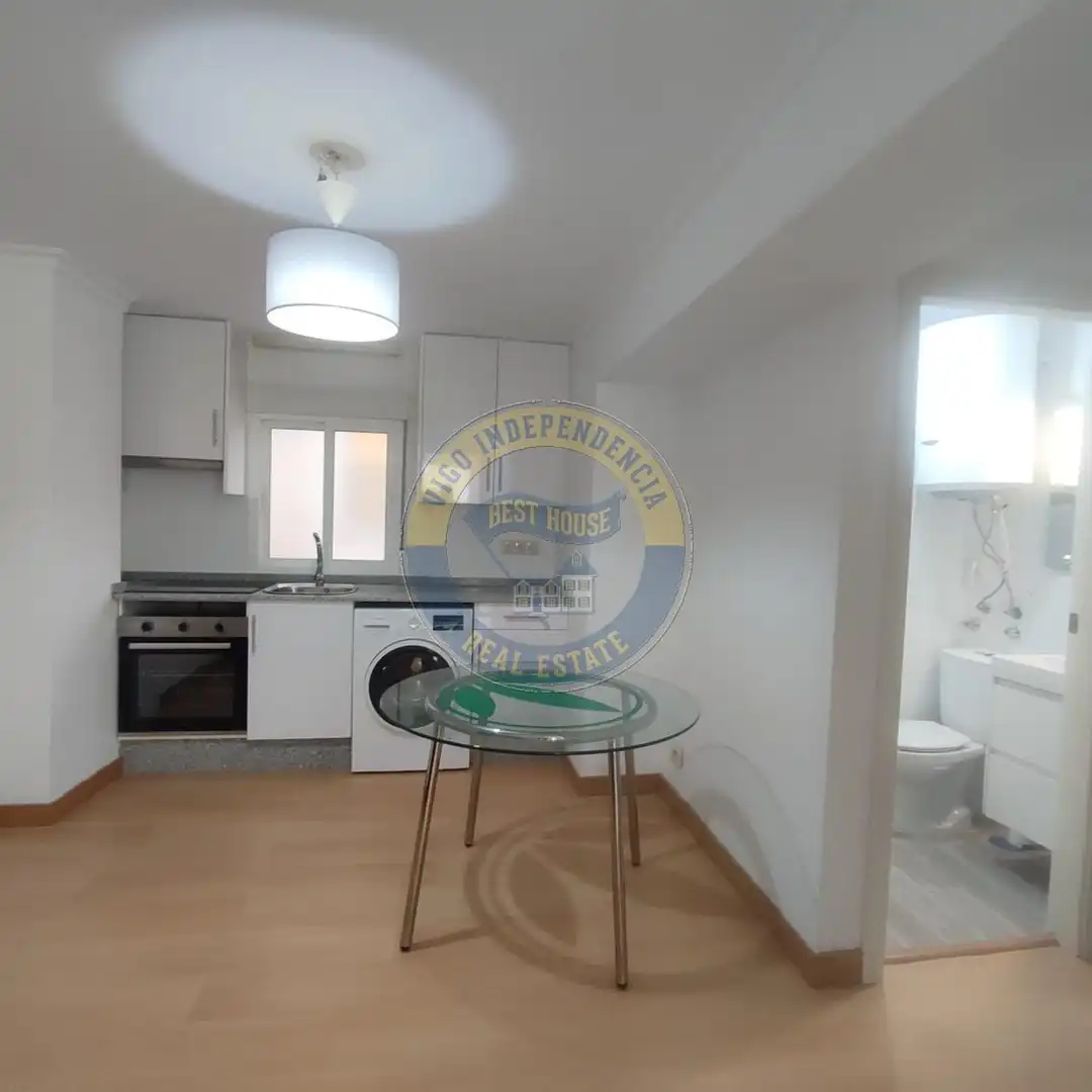 Cuina de Apartament en venda en Vigo 