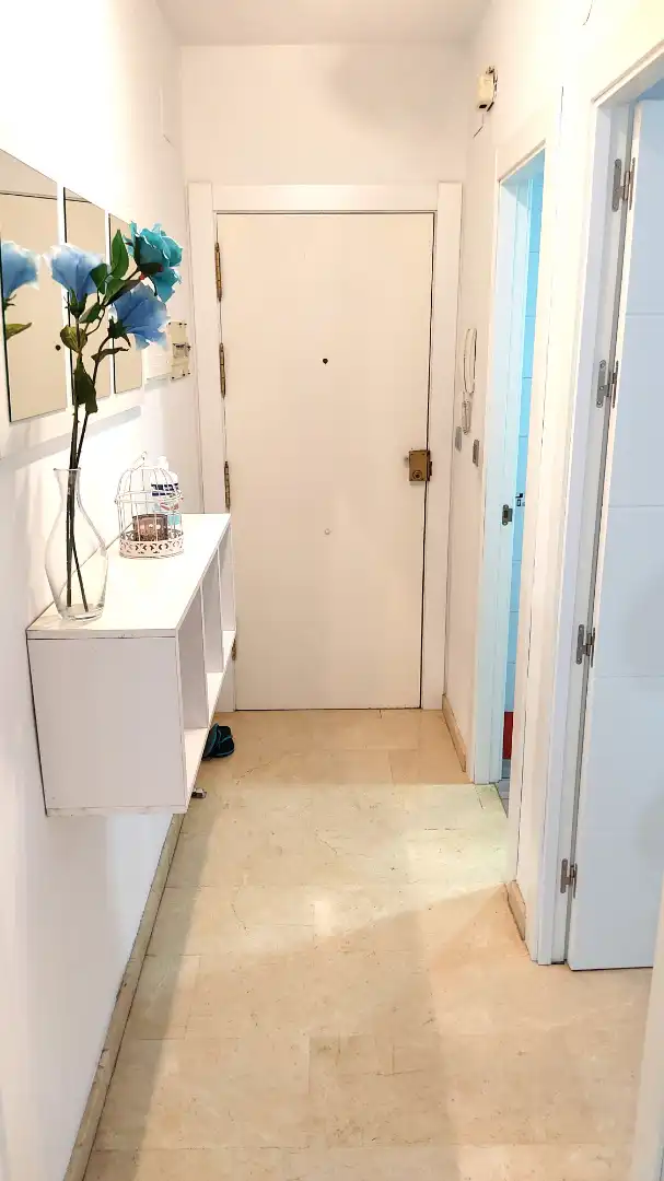 Wohnung zur Miete in Calle Tierno Galván, Las Tres Cruces