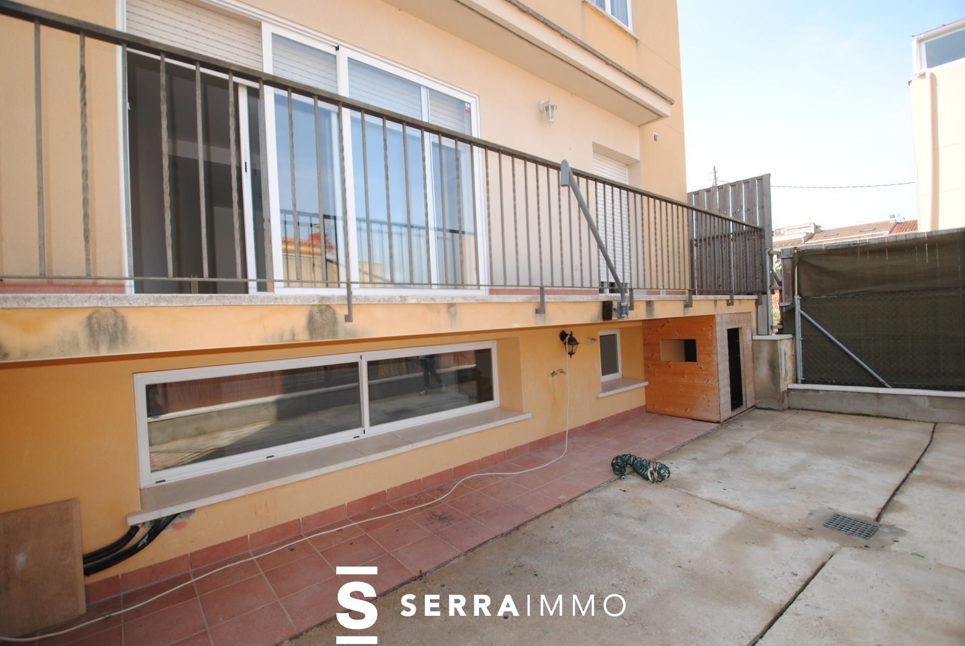 Vista exterior de Casa adosada de alquiler en Vilanova i la Geltrú con Aire acondicionado, Calefacción y Balcón