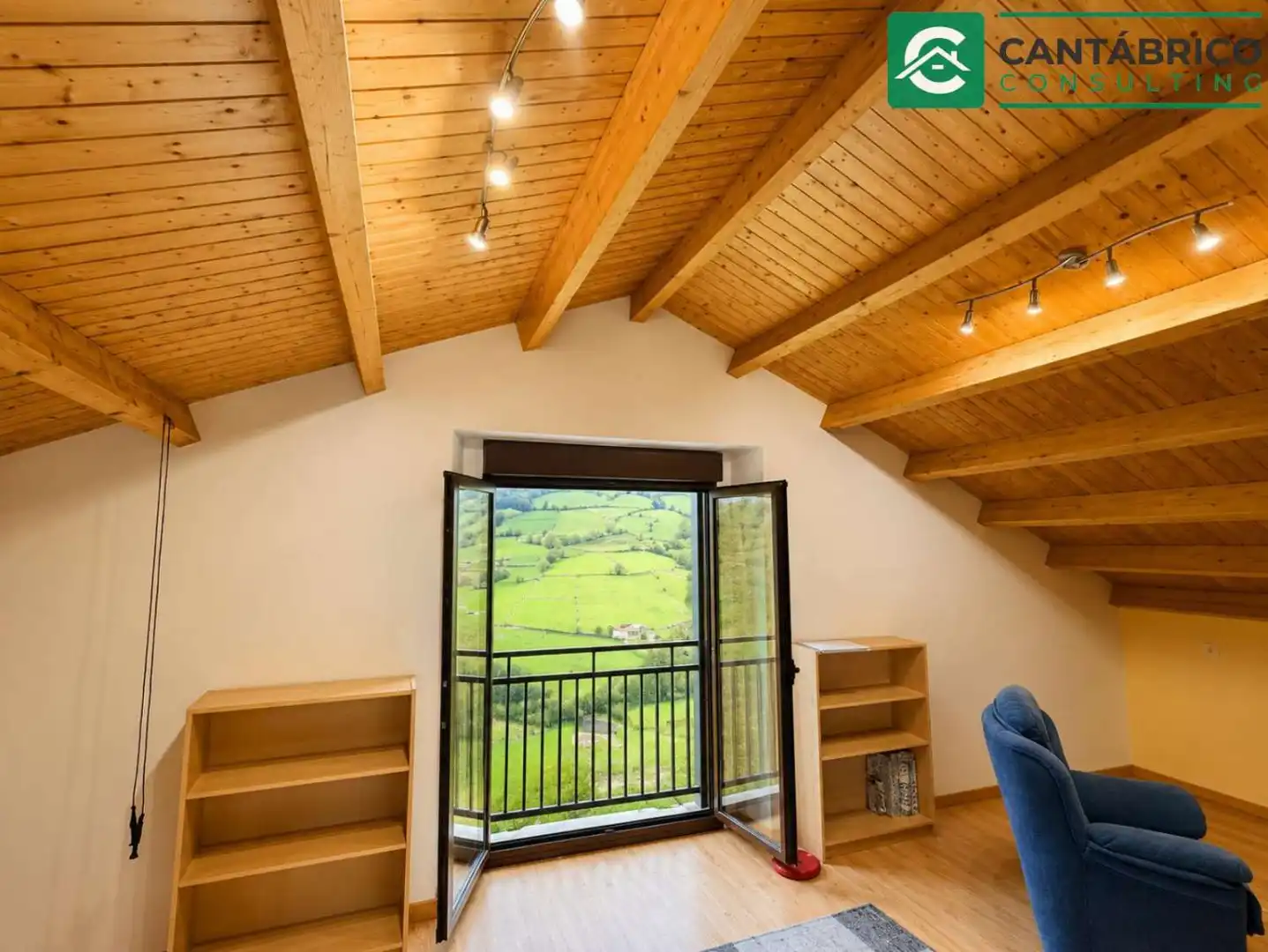 Terrasse von Haus oder Chalet zum Verkauf in Navia mit Heizung, Terrasse und Möbliert