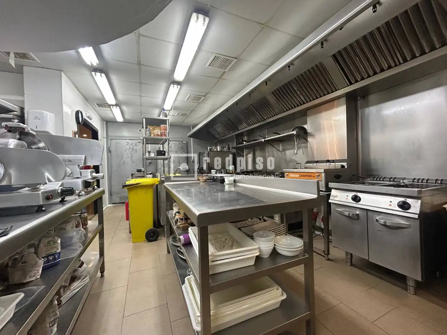 Cuina de Local de lloguer en Torremolinos amb Aire condicionat