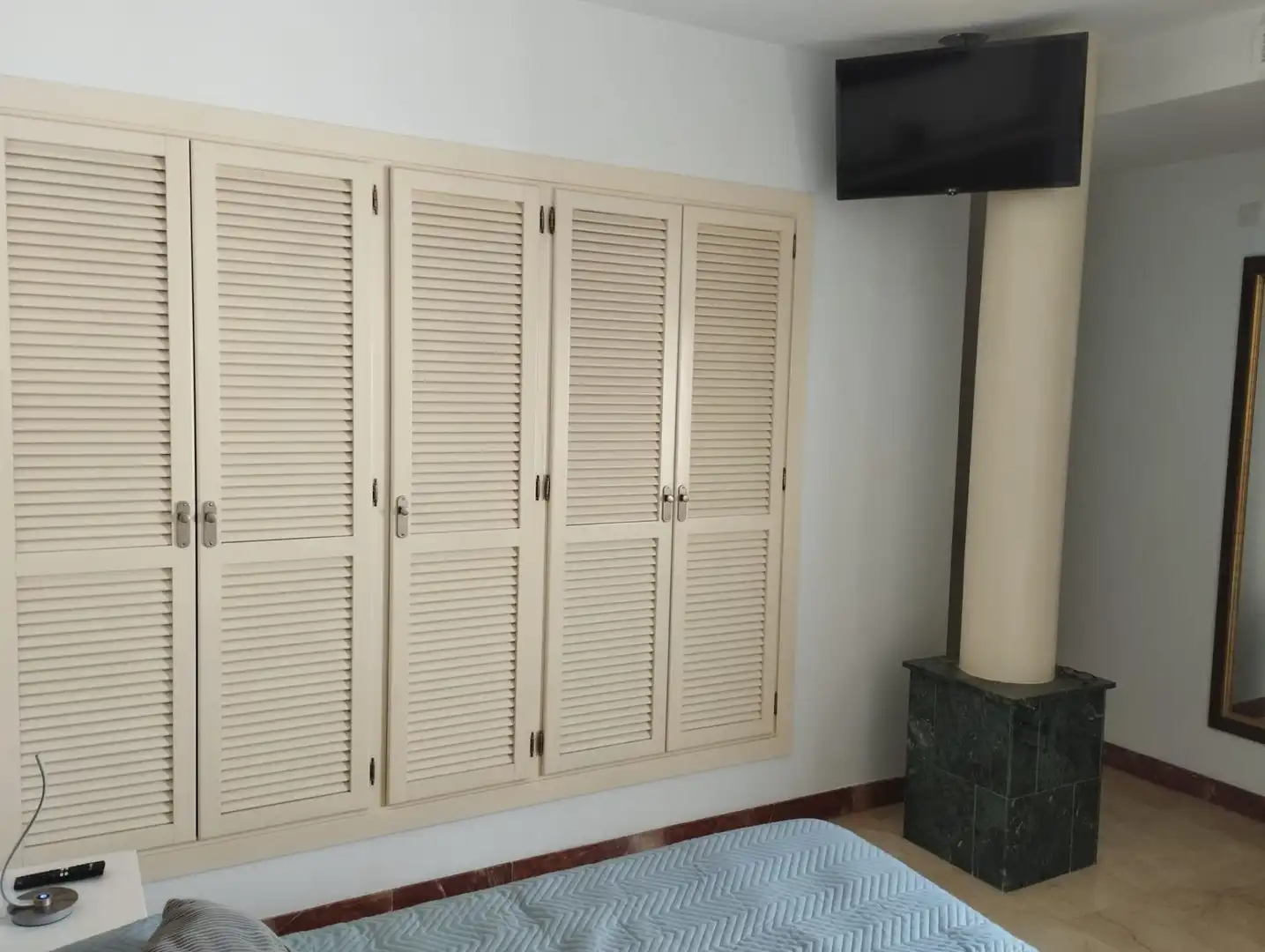 Schlafzimmer von Dachboden zur Miete in Marbella