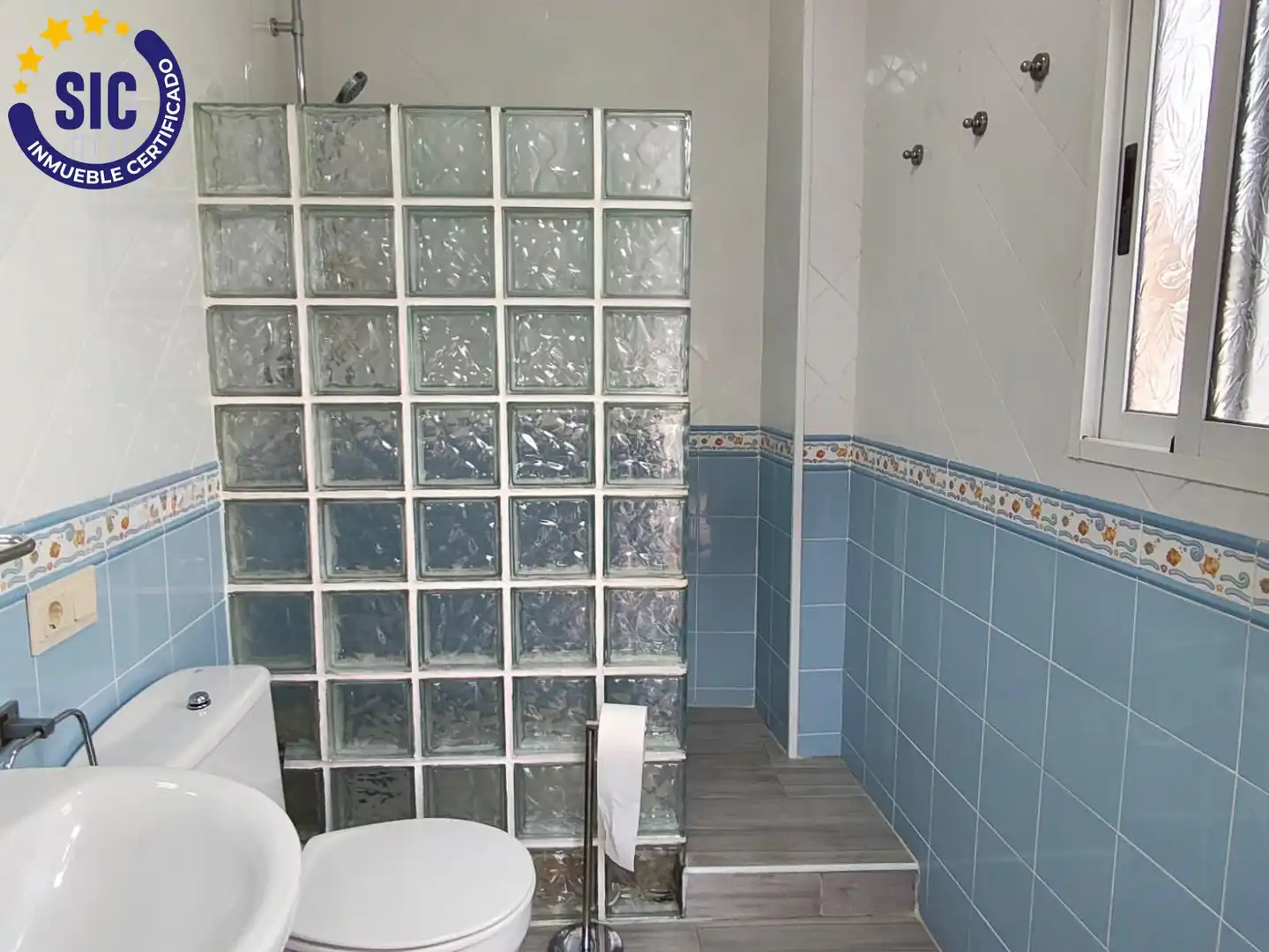Baño de Casa o chalet en venta en Torrent con Aire acondicionado, Calefacción y Jardín privado